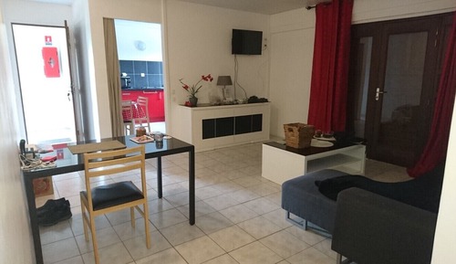 Apartamento clásico, 2 camas dobles, cocina, en la zona del jardín