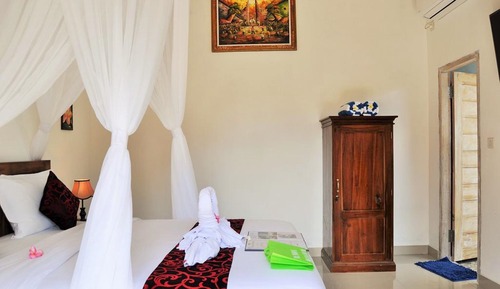 Habitación Deluxe doble, vistas a la piscina