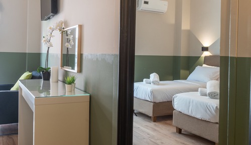 Habitación Confort con 1 cama doble o 2 individuales, vistas a la ciudad