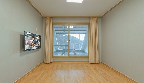 Deluxe Room (15)