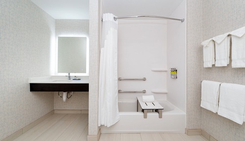 Suite, 2 camas de matrimonio, accesible en silla de ruedas (Communications)