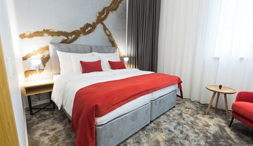 Habitación superior con 1 cama doble o 2 individuales