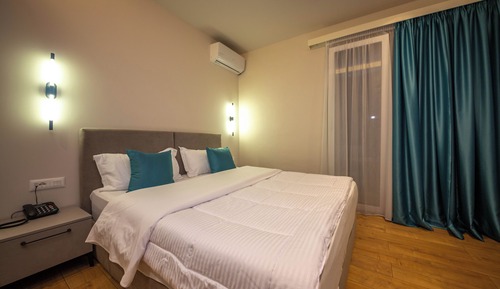 Habitación Deluxe doble, balcón, planta baja