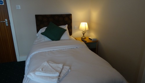 Habitación individual, baño privado