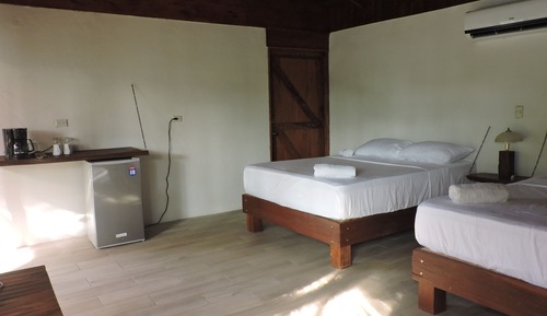 Bungalow Deluxe, 2 camas de matrimonio (Manu)