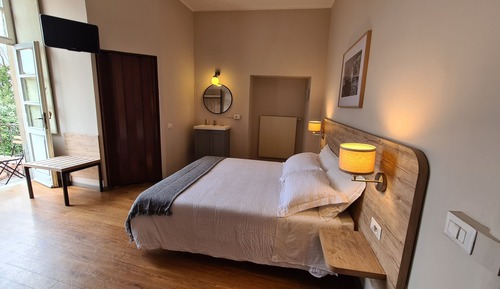Habitación superior con 1 cama doble o 2 individuales