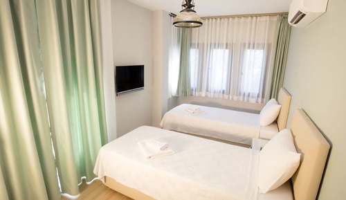 Habitación estándar doble, 1 cama de matrimonio, vistas a la ciudad