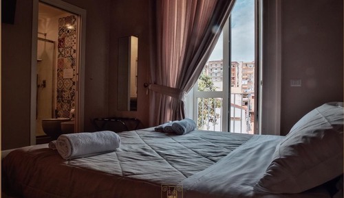 Habitación Deluxe doble, 1 cama doble, balcón, vistas a la ciudad (4)