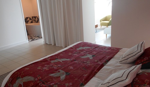Suite Confort, vistas al jardín (Le Rouge et le Noir)