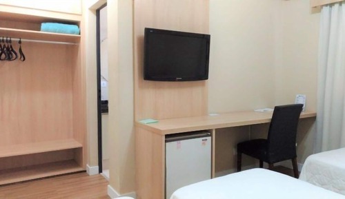 Habitación estándar con 1 cama doble o 2 individuales