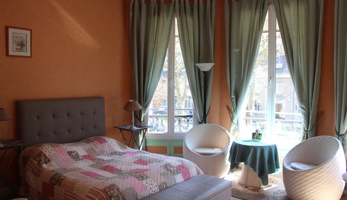 Habitación superior, varias camas, vistas a la ciudad
