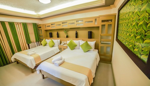Habitación familiar, 2 camas de matrimonio (Deluxe)
