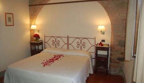 Apartamento de tres habitaciones (6P)
