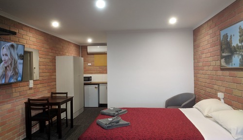 Habitación Deluxe, 1 cama de matrimonio, vistas al patio