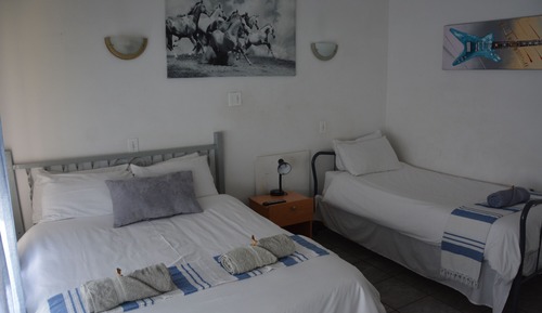 Family Double or Twin Room (5)