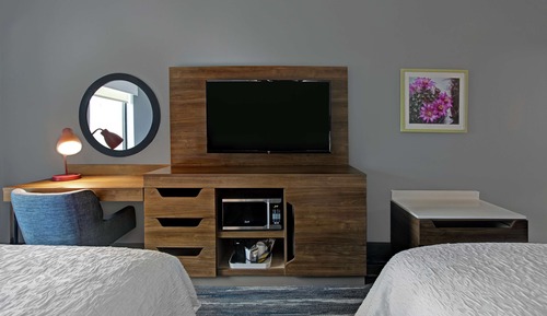 Habitación, 2 camas de matrimonio, frigorífico y microondas