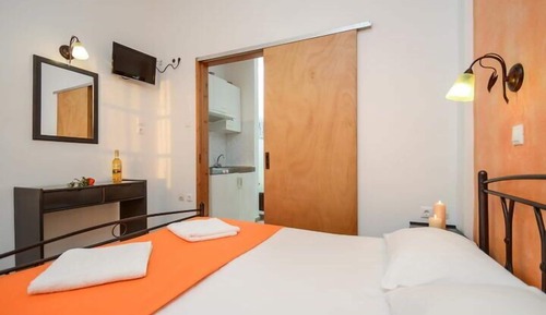 Apartamento, 2 habitaciones, vistas al jardín