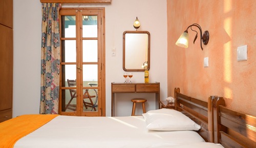 Habitación con 1 cama doble o 2 individuales, 2 camas individuales, vistas al mar