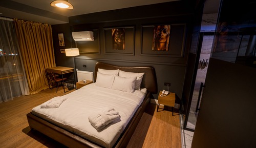 Deluxe Suite - ROMANCE PACKAGE