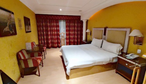 Habitación doble, 1 cama de matrimonio, vistas a la ciudad