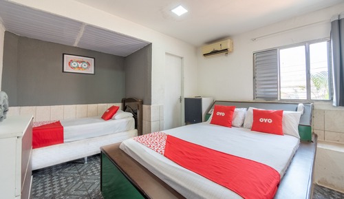 Habitación triple (1 Double bed + 1 Single bed)