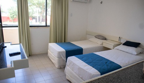 Habitación estándar con 1 cama doble o 2 individuales
