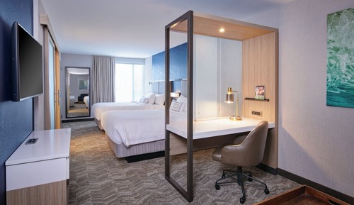 Suite, 2 camas de matrimonio, vistas a la ciudad (Hearing Accessible)