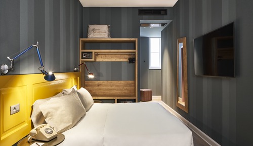 Habitación triple superior (Modernist M)