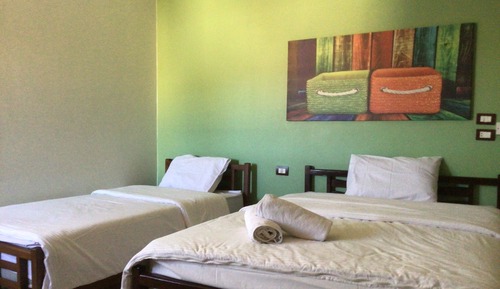 Habitación Confort con 1 cama doble o 2 individuales