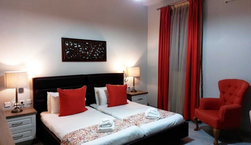 Habitación con 2 camas individuales (Large (FLORIANA)