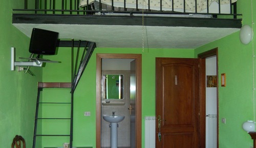 Habitación estándar con 1 cama doble o 2 individuales