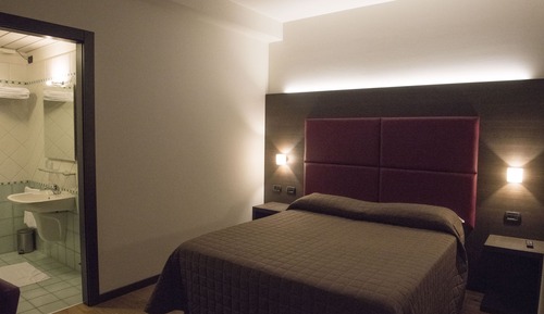 Habitación estándar con 1 cama doble o 2 individuales