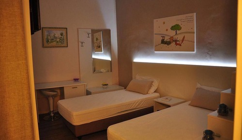 Habitación con 1 cama doble o 2 individuales, no fumadores