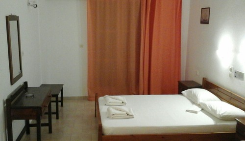 Habitación estándar, 1 cama doble, balcón, vistas a la piscina
