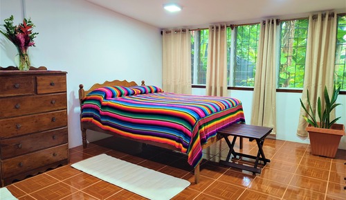 Apartamento familiar, 2 habitaciones, acceso a la piscina, vistas al jardín