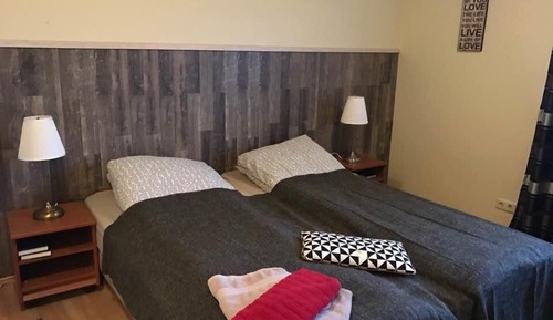 Habitación con 1 cama doble o 2 individuales, baño privado