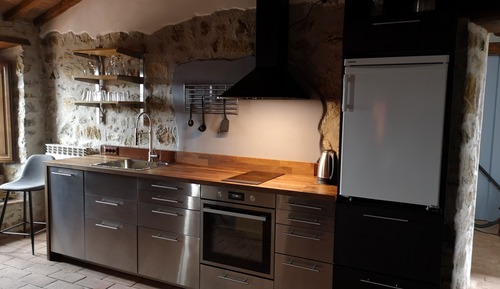 Apartamento Confort, 1 habitación, baño privado, vistas a la colina