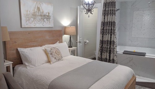Suite estudio, 1 cama de matrimonio, bañera de hidromasaje