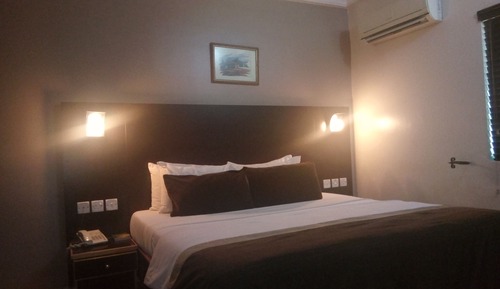 Suite junior, 1 cama de matrimonio, no fumadores, vistas a la piscina