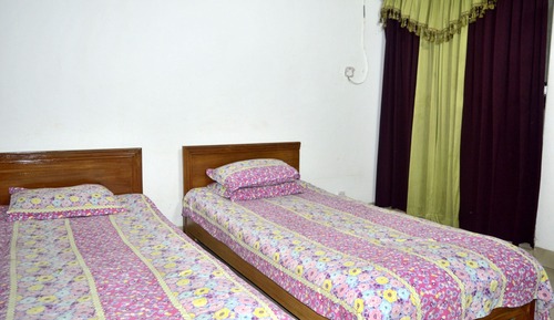 Apartamento estándar, varias habitaciones, cocina, vistas a la colina