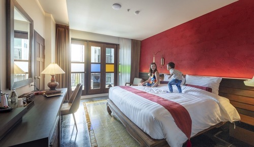 Habitación Deluxe, 1 cama de matrimonio grande, vistas a la piscina
