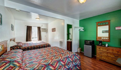 Habitación estándar doble, 2 camas de matrimonio, no fumadores