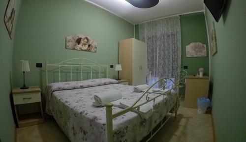 Habitación doble, vistas a la piscina (102)