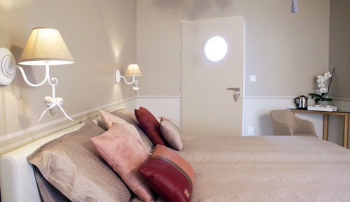 Habitación (Hellébore)