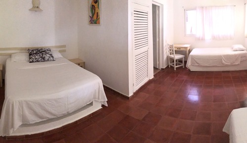 Habitación cuádruple Confort, varias camas, accesible para personas con discapacidad (A/C)
