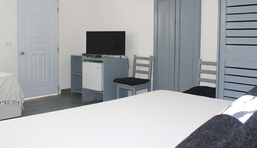 Habitación Deluxe, varias camas (A/C)