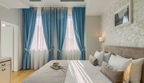 Deluxe Double Bed