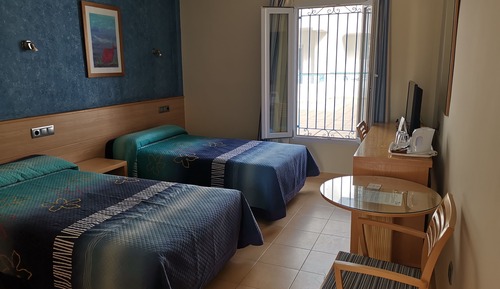 Habitación económica doble, vistas al patio