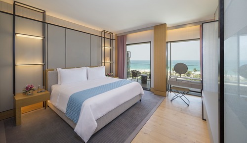 Deluxe Sea View King Room