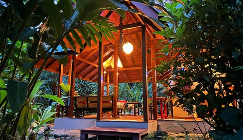 Villa de lujo, piscina privada, en la zona del jardín